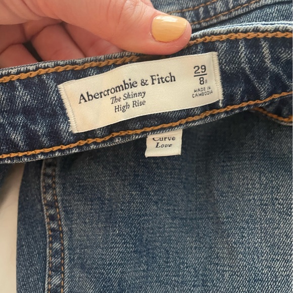 Abercrombie & Fitch Curve Love Jeans - Picture 3 of 3